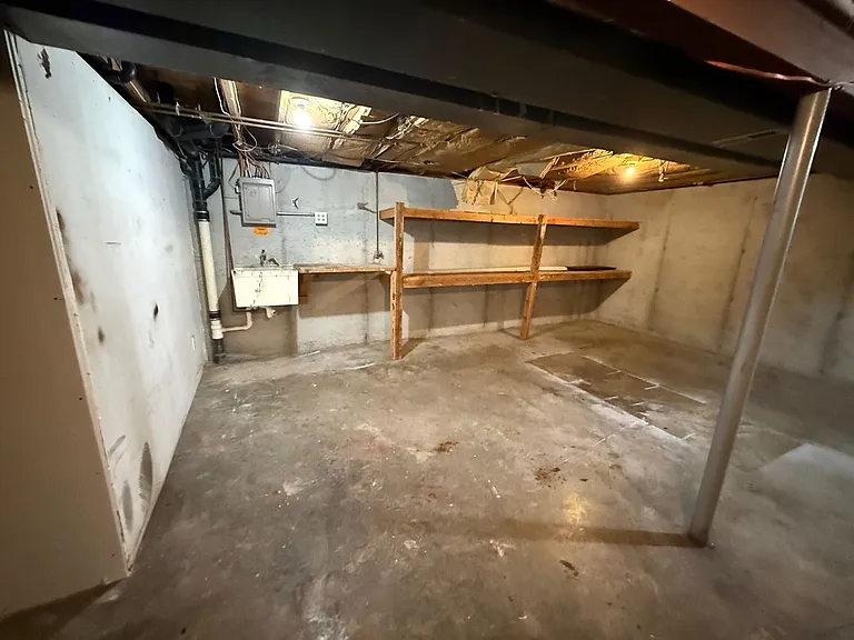 308 NE Lakeview Dr — Photo 21