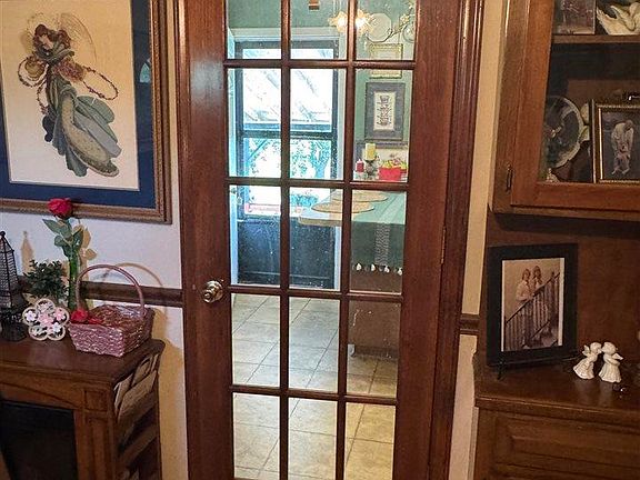 4th image of 432 Van Dyke Rd