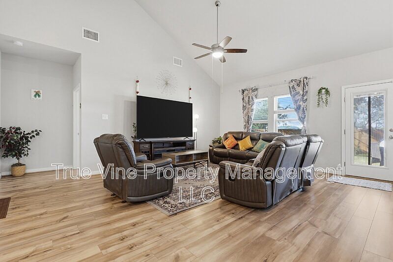 12108 Icon Rdg, San Antonio, TX 78253 | Zillow