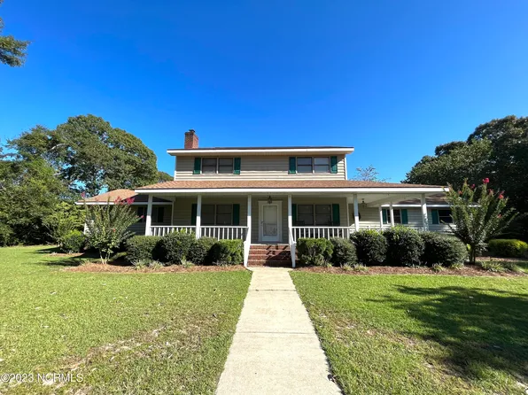 104 Walker Street, Elizabethtown, NC 28337