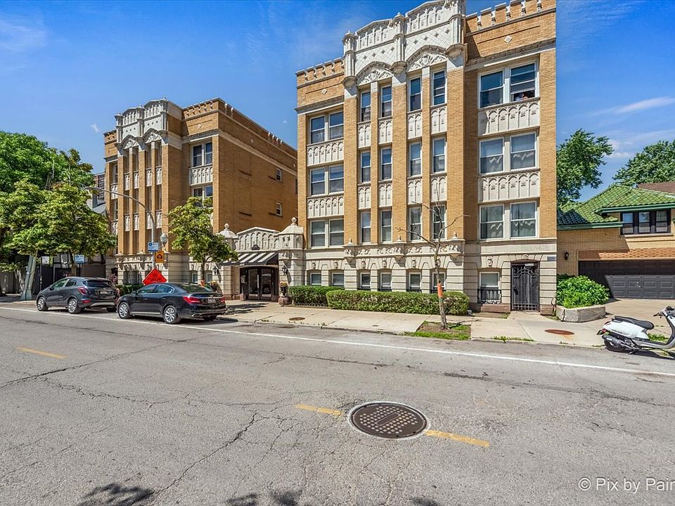 1st image of 4240 N Clarendon Ave APT 305N