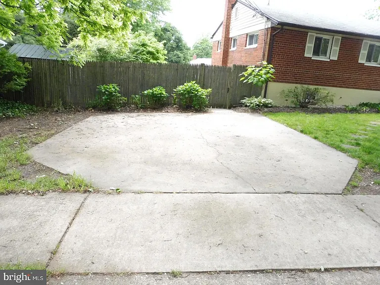 11501 Monongahela Dr — Photo 22