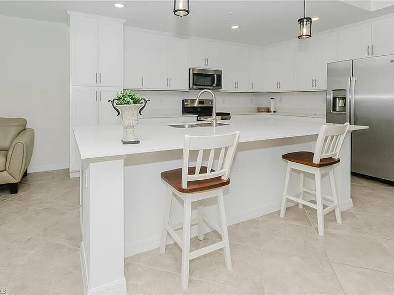 6034 National Blvd #523 — Photo 7