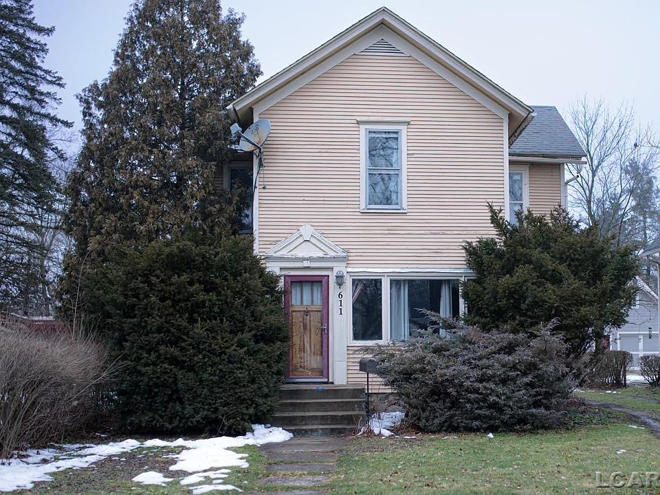 1st image of 611 W Chicago Blvd