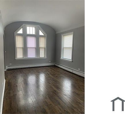 3rd image of 7130 S Jeffery Blvd #604