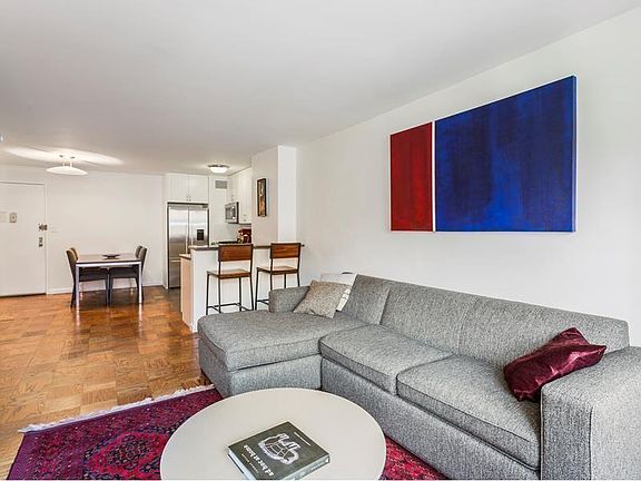 2nd image of 130 E 18th St APT 4X