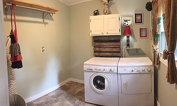5th image of 612 W Boyd Ave