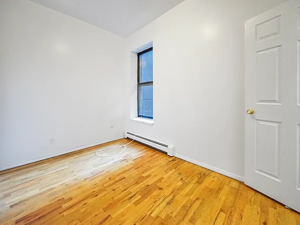 119 Clinton Avenue image 2 of 5