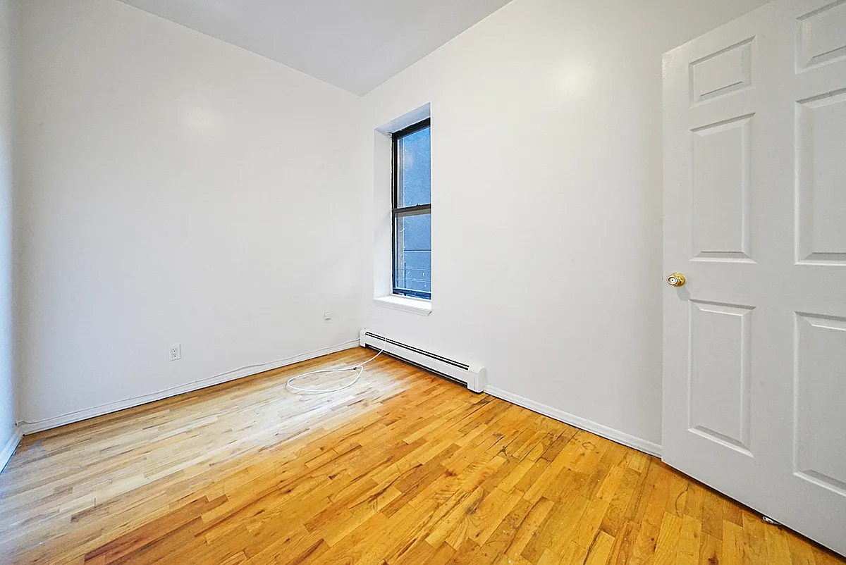 Building Photo - 119 Clinton Ave #2A