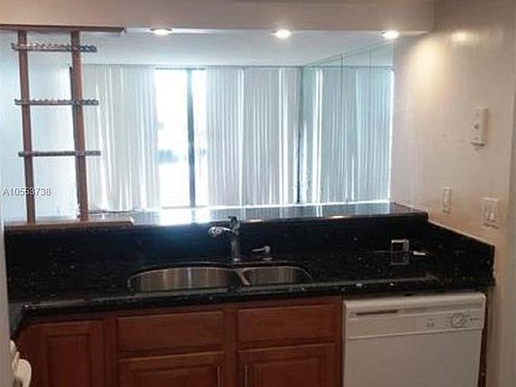 2nd image of 555 NE 15th St APT 11I