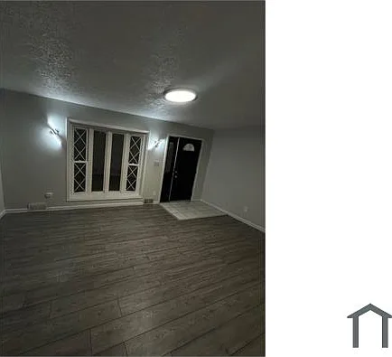 3 bed, 1000 sqft, $1,350 — Photo 3