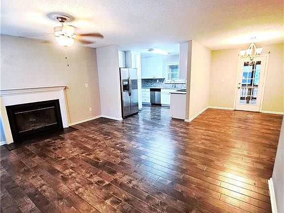 5th image of 2221 Locks Landing Cres