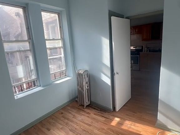 4th image of 35 Newport St APT 2R