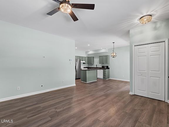 4th image of 2618 Holmes Drive #A