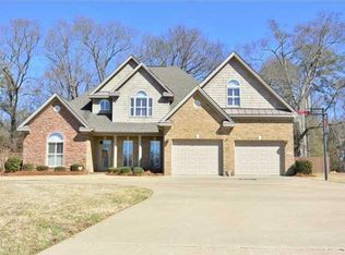 128 Fox Glenn Lair, Wetumpka, AL 36093