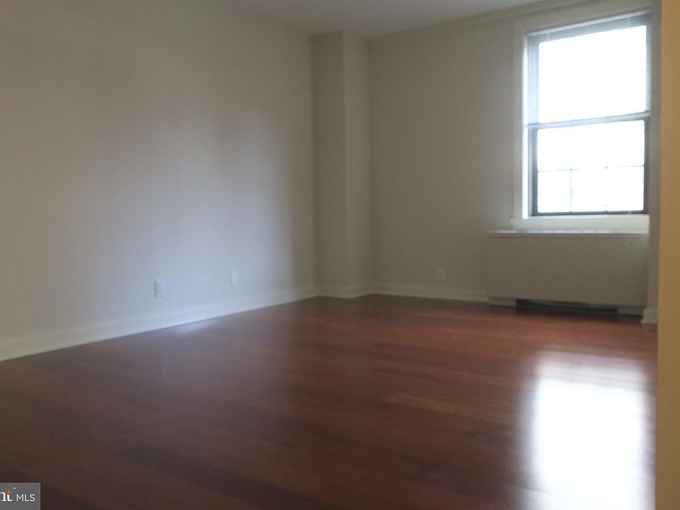 1st image of 219-29 S 18th St #1003