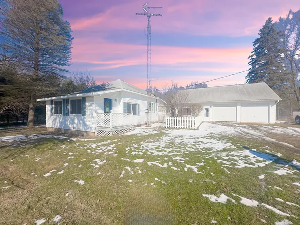 5461 Wilson Rd, Coloma, MI 49038