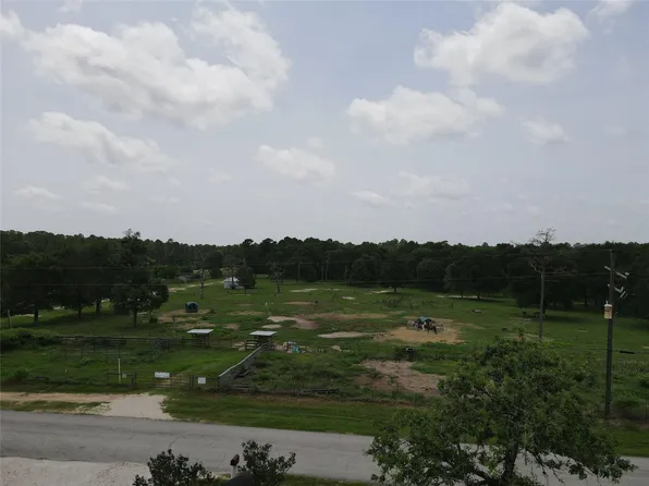 1 County Road 302, Plantersville, TX 77363