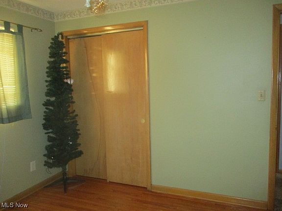5th image of 5010 E 110th St