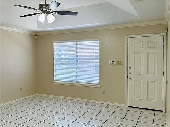 4th image of 800 Sandpiper Ave #A