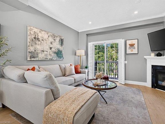 4th image of 5080 Fairview St #40