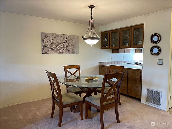 3rd image of 2536 N Narrows Drive #22