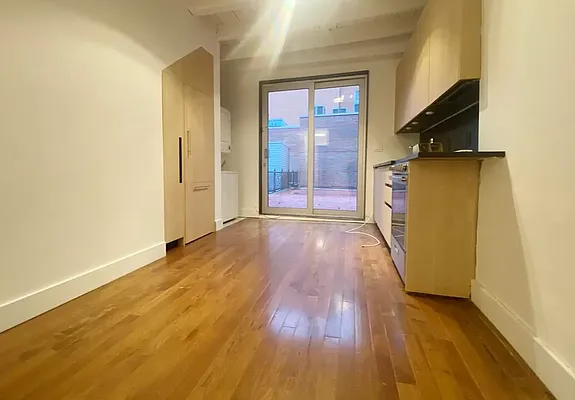 Rented by Michal Kuras, LREB | media 17