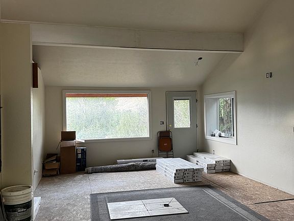 4th image of 184 E Booth St