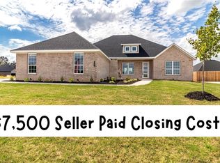 363 N Mantegani Rd, Tontitown, AR 72762