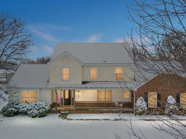 560 Country Meadows Trl, Ortonville, MI 48462