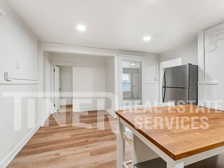 1508 E St — Photo 13