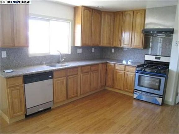 4th image of 2042 Marina Ct