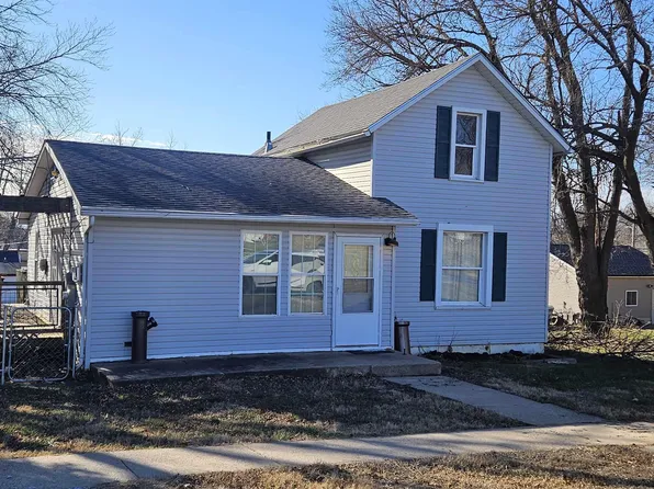 435 E 2nd St, Wahoo, NE 68066