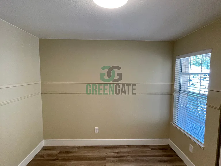 1660 Etta Way — Photo 21