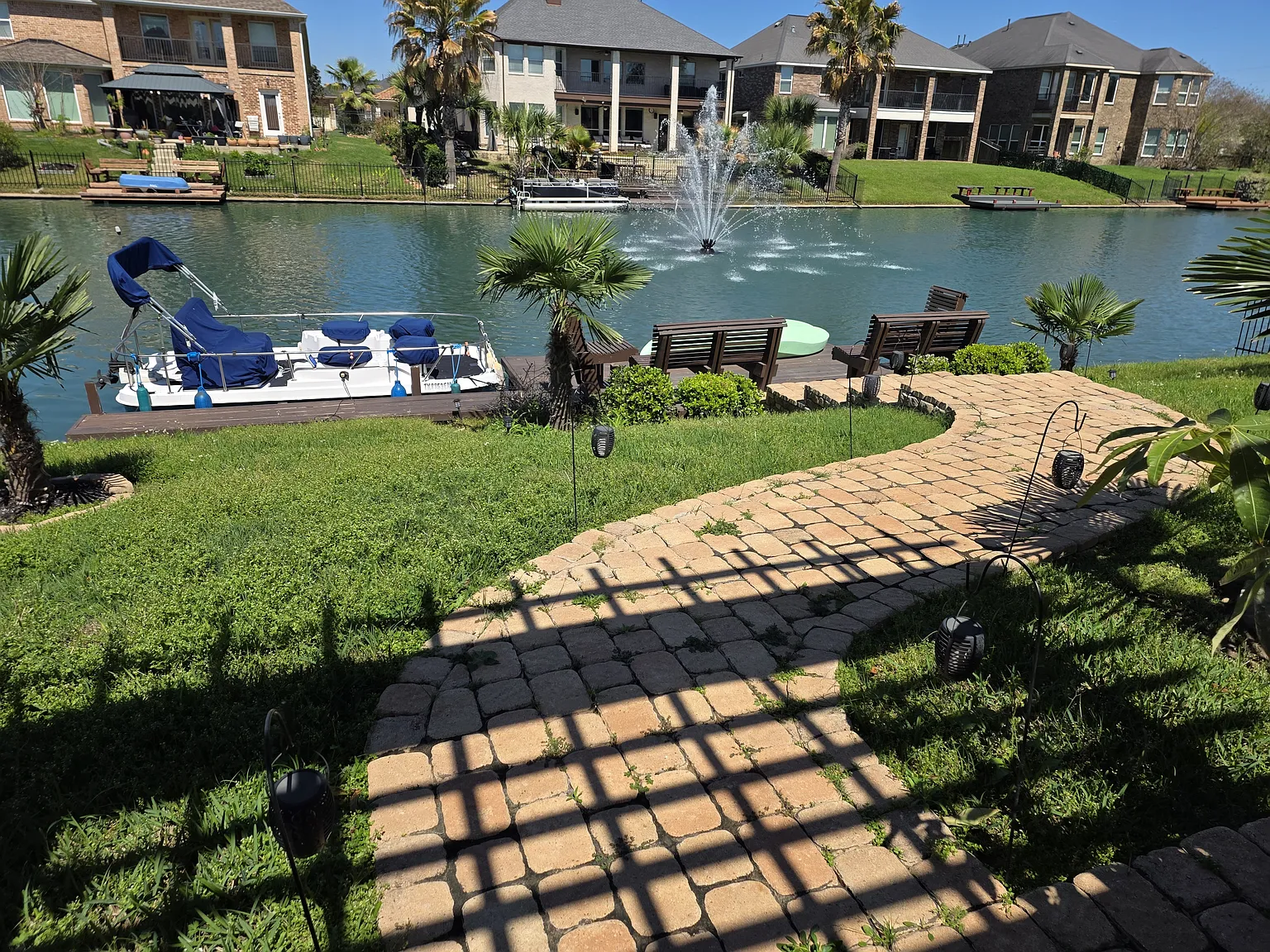 3 bed, 1896 sqft, $2,990 — Photo 1