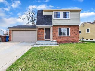 1582 Dawn St, Ypsilanti, MI 48198