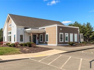 11 Dakota Dr #303, Hudson, NH 03051