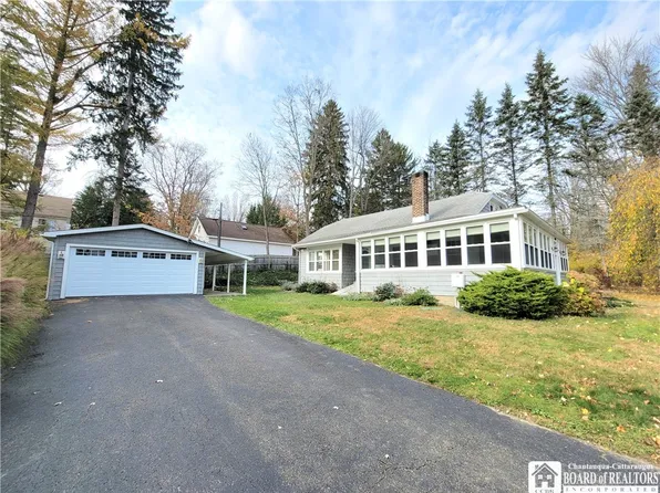 4387 Willowbrook Ln, Bemus Pt, NY 14712