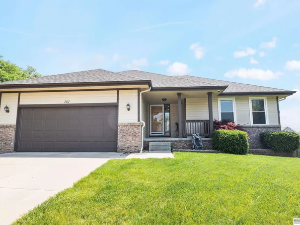 707 Cedar View Cir, Bellevue, NE 68123