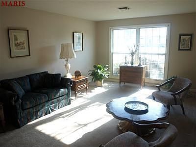 2nd image of 1541 Fontana Dr