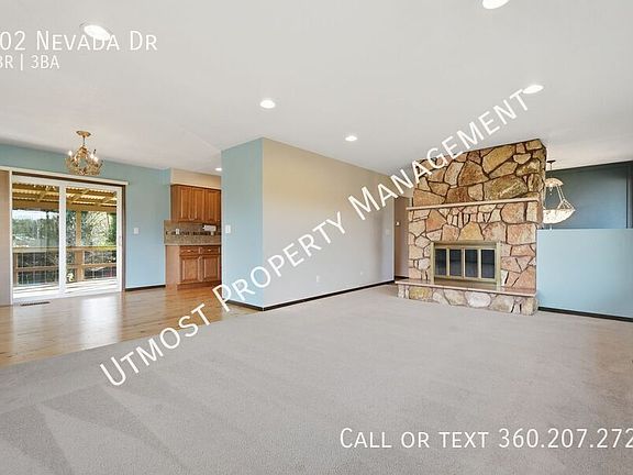 3rd image of 802 Nevada Dr