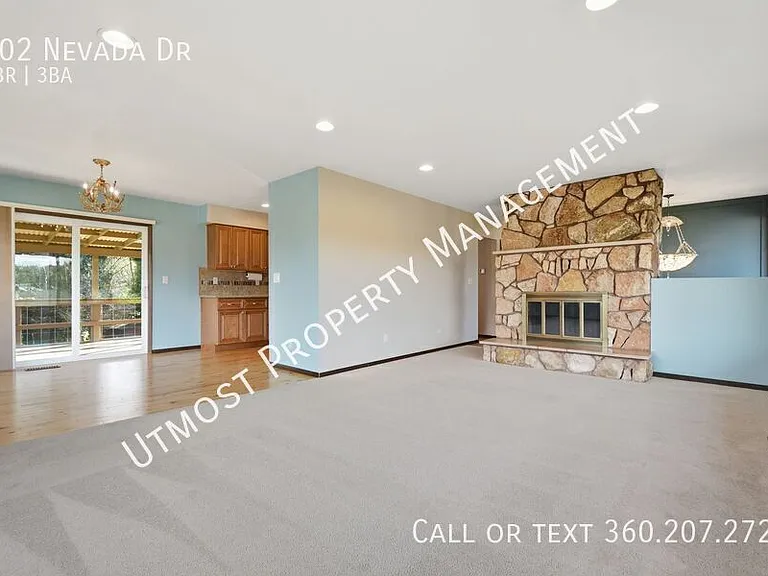 802 Nevada Dr — Photo 3
