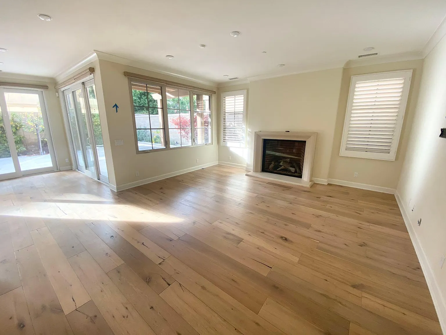 4 bed, 2459 sqft, $7,000 — Photo 2