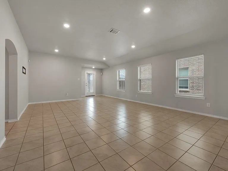 2415 Anton Dr — Photo 9