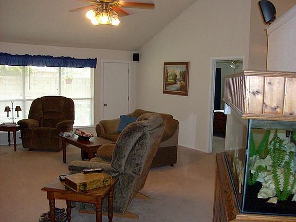 3rd image of 323 Knoll Forest Dr
