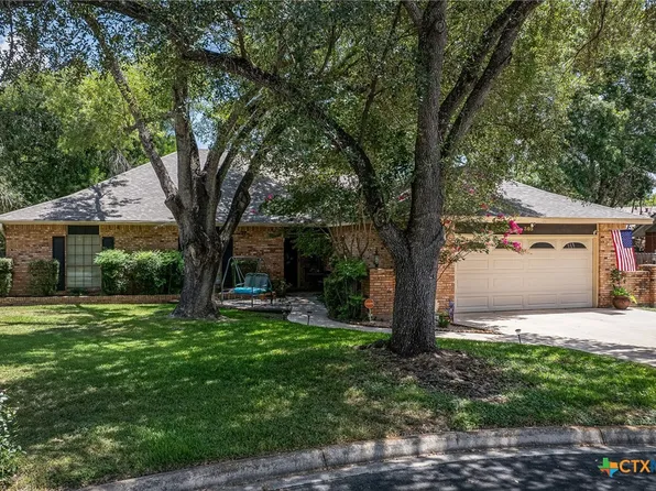 305 Westbend Cir, Seguin, TX 78155