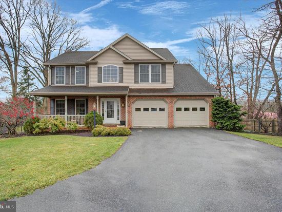 312 Chestnut Cir, Shippensburg, PA 17257