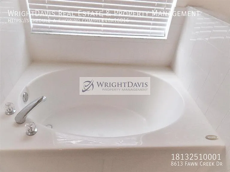 8613 Fawn Creek Dr — Photo 10