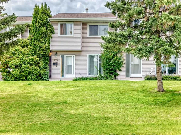 609 E 40th St NE, Calgary, AB T2A 6S1