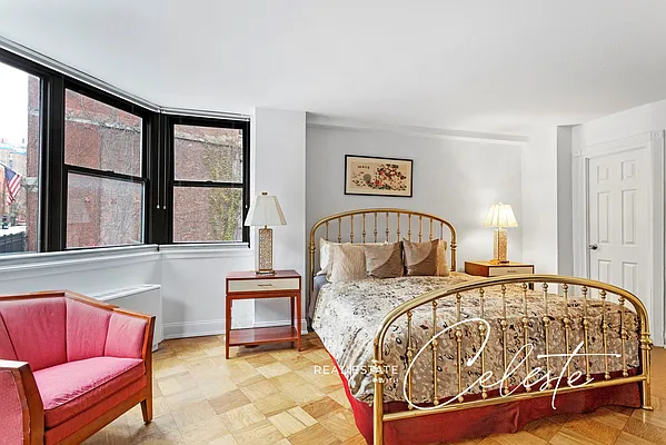 Sold by Sotheby's International Realty | media 7